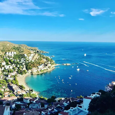 Impresionantes Vistas Del Mar En Roses, Canyelles Roses
