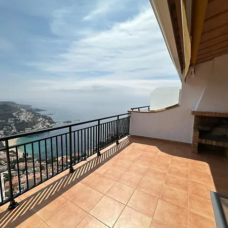Impresionantes Vistas Del Mar En Roses, Canyelles * Roses